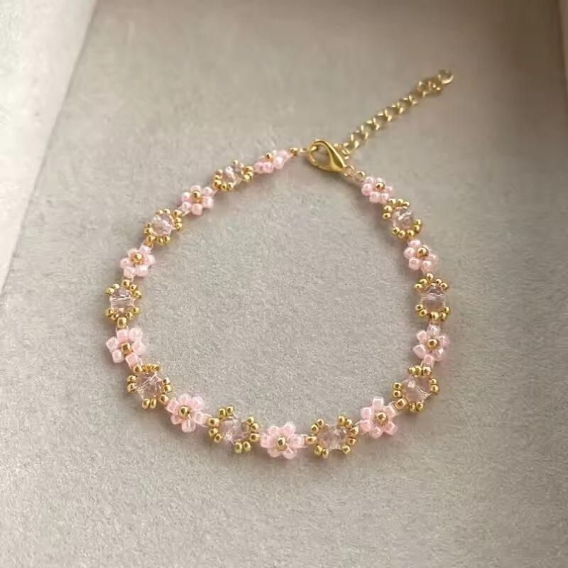 Pink Daisy beaded flower bracelet, a gift for her,